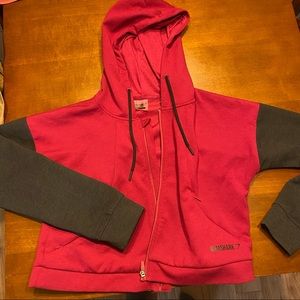 LAST CHANCE Gymshark Two-Tone Cropped Hoodie - Beet/Black - M